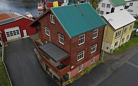 Koselig hus i havna